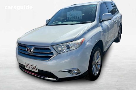 White 2013 Toyota Kluger Wagon ALTITUDE F