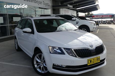 White 2020 Skoda Octavia Wagon 110 TSI Base