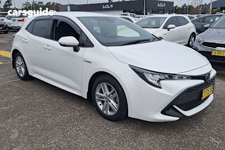 White 2020 Toyota Corolla Hatchback Ascent Sport Hybrid