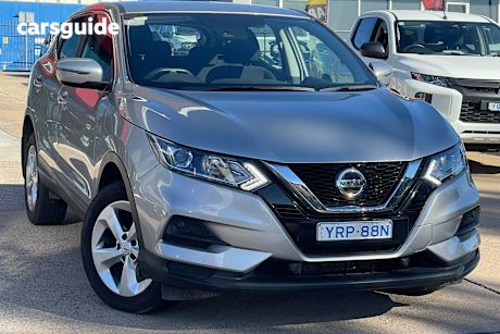 Silver 2020 Nissan Qashqai Wagon ST