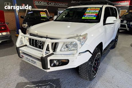 White 2010 Toyota Landcruiser Wagon