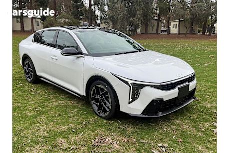 White 2025 Kia K4 Sedan GT-Line