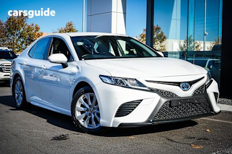 White 2020 Toyota Camry Sedan Ascent Sport