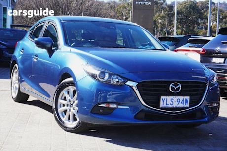 Blue 2017 Mazda 3 Hatchback Maxx