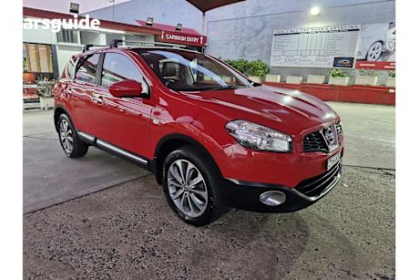 Red 2012 Nissan Dualis SUV TI F