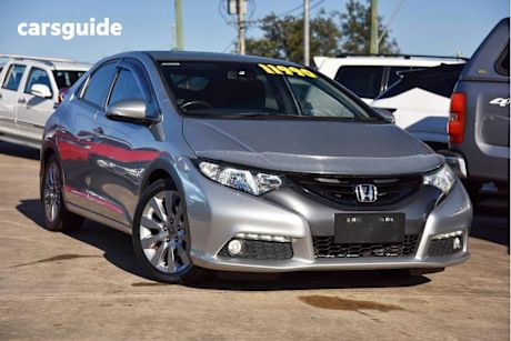 Silver 2013 Honda Civic Hatchback VTI-L