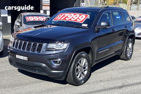 Grey 2015 Jeep Grand Cherokee Wagon Laredo (4X4)