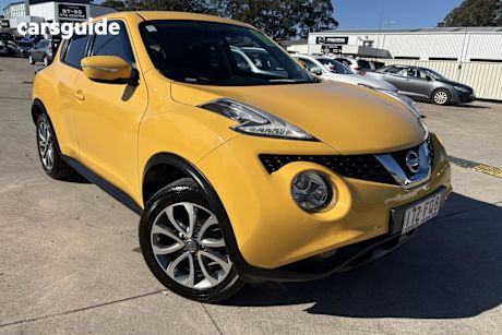 Yellow 2015 Nissan Juke Wagon ST (fwd)
