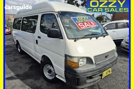 White 2002 Toyota Hiace Bus Commuter