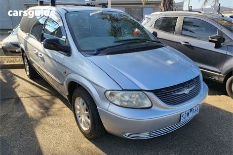 Silver 2003 Chrysler Grand Voyager Wagon SE
