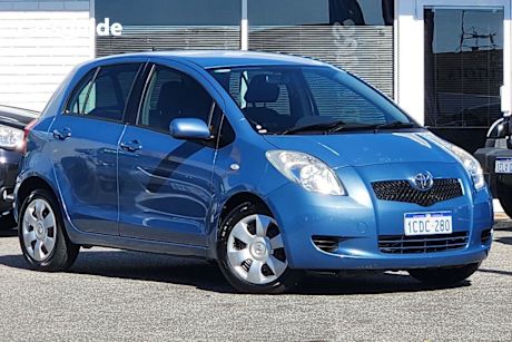 Blue 2006 Toyota Yaris Hatchback YRS