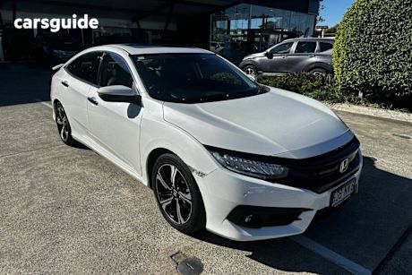 White 2017 Honda Civic Sedan RS
