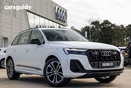 White 2025 Audi Q7 SUV 45 TFSI 4WD