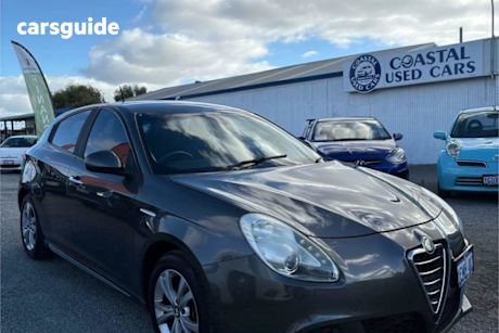 Grey 2014 Alfa Romeo Giulietta Hatchback Progression 1.4