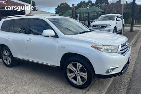 White 2011 Toyota Kluger Wagon KX-S (fwd)