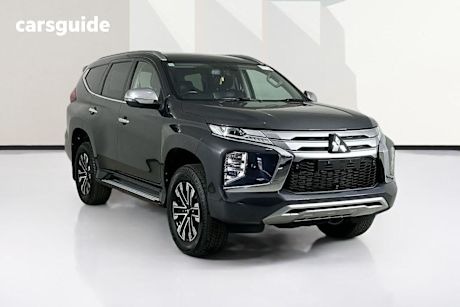 White 2022 Mitsubishi Pajero Sport Wagon Exceed (4WD) 7 Seat