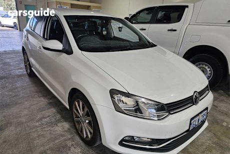 White 2017 Volkswagen Polo Hatchback Urban + (81Tsi)
