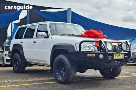White 2015 Nissan Patrol Wagon DX (4X4)