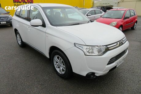 White 2013 Mitsubishi Outlander Wagon