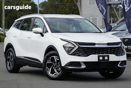 White 2023 Kia Sportage Wagon S F