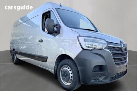 White 2022 Renault Master Commercial Pro