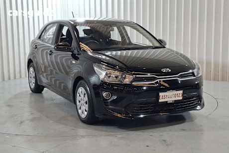 Black 2021 Kia RIO Hatchback S