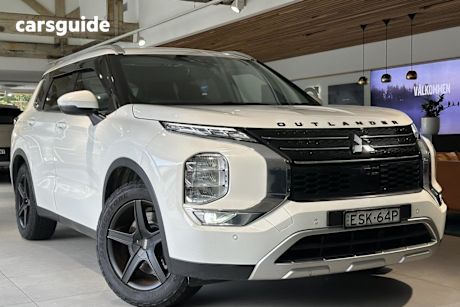 White 2021 Mitsubishi Outlander Wagon LS 7 Seat (awd)