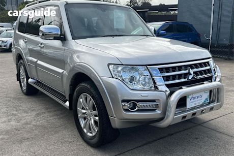 Silver 2018 Mitsubishi Pajero Wagon GLS LWB (4X4)