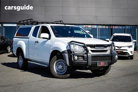 White 2019 Isuzu D-MAX Space Cab Chassis SX (4X4)