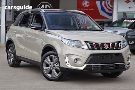 Beige 2024 Suzuki Vitara SUV TURBO F