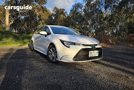 White 2020 Toyota Corolla Sedan Ascent Sport (hybrid)