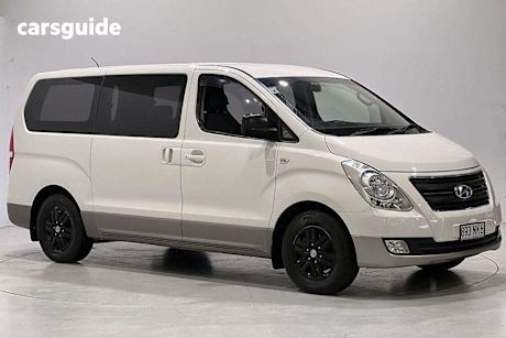White 2016 Hyundai Imax Wagon R