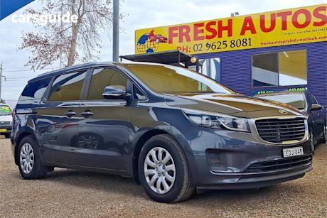 Grey 2017 Kia Carnival Wagon S
