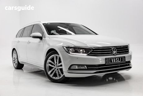 White 2019 Volkswagen Passat Wagon 132 TSI