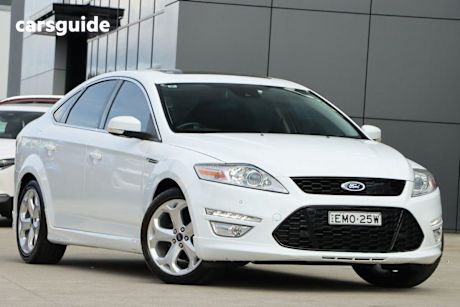 White 2014 Ford Mondeo Hatch TITANIUM TDCI F