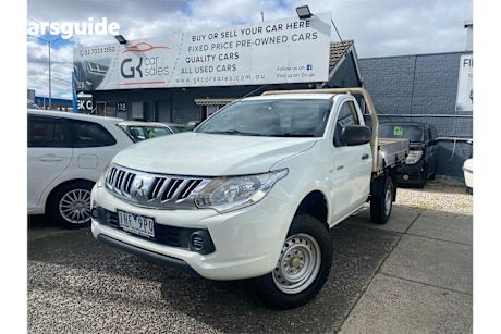 White 2015 Mitsubishi Triton OtherCar GLX R