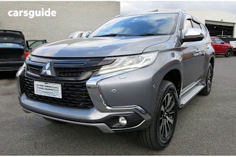 Grey 2017 Mitsubishi Pajero Sport SUV EXCEED 4X4