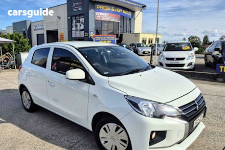 White 2021 Mitsubishi Mirage Hatchback ES