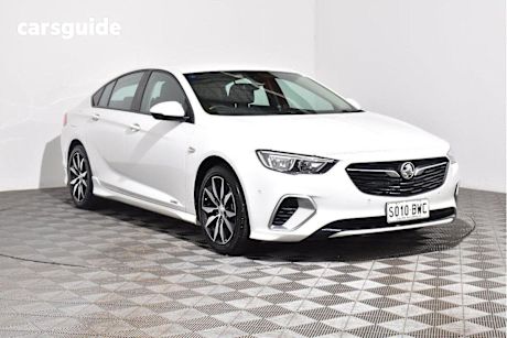 White 2018 Holden Commodore Hatch RS 4X4