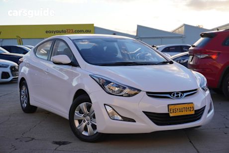 White 2015 Hyundai Elantra Sedan Active