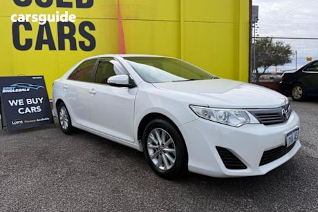 White 2011 Toyota Camry Sedan ALTISE ASV50R