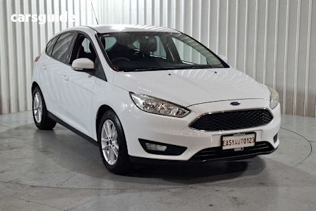 White 2016 Ford Focus Hatchback Trend