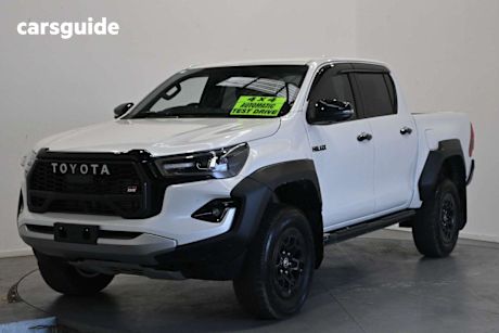 White 2024 Toyota Hilux OtherCar GR SPORT 4X4