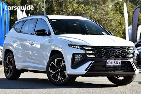 White 2024 Hyundai Tucson Wagon Elite Hybrid (Awd)