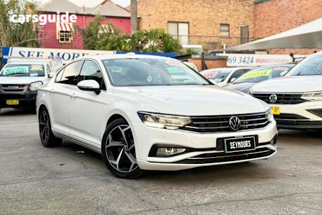 White 2021 Volkswagen Passat Sedan 140TSI BUSINESS 3C MY21