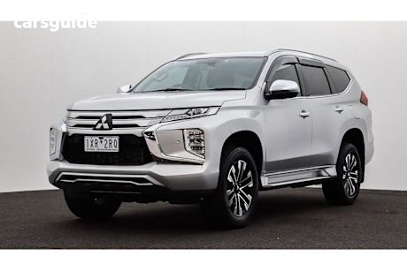 Silver 2021 Mitsubishi Pajero Sport SUV EXCEED 4X4