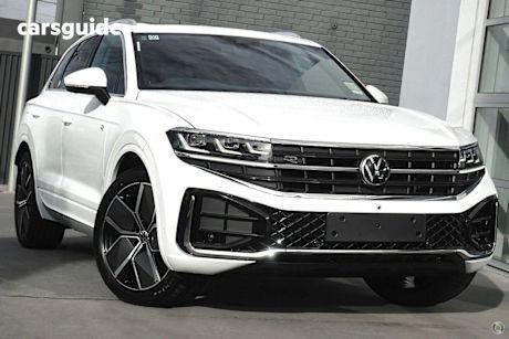 White 2025 Volkswagen Touareg Wagon 210TDI R-LINE 4WD