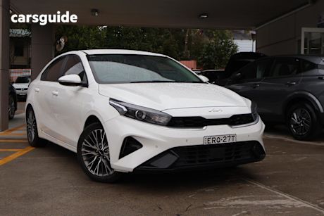 White 2021 Kia Cerato Sedan Sport+