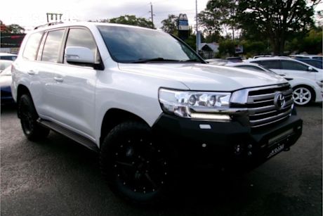 White 2019 Toyota Landcruiser Wagon LC200 VX (4X4)