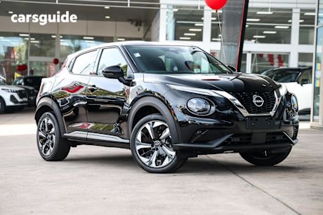 Black 2024 Nissan Juke Hatchback ST-L